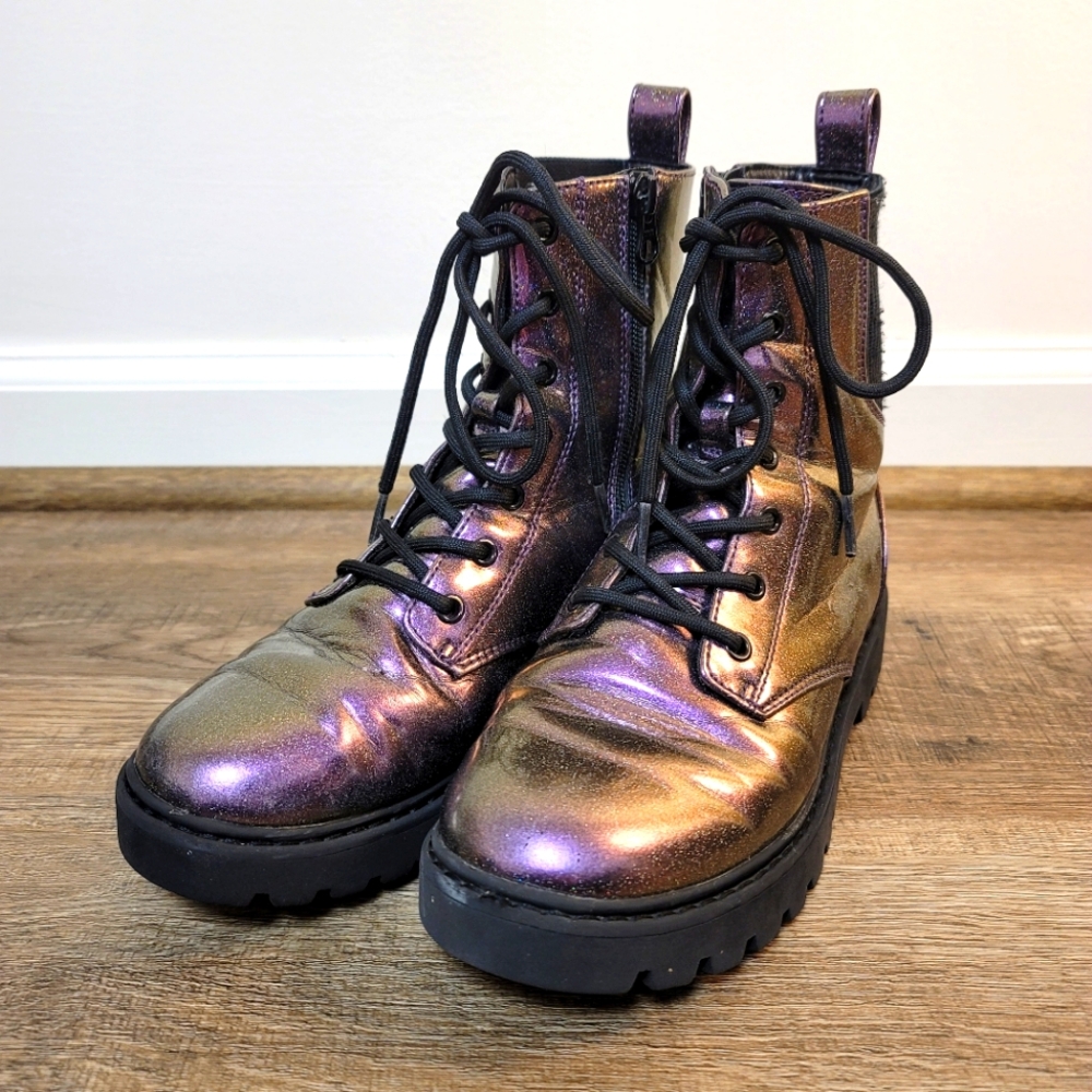 ✨️Girls | 4 | Holographic Lace-Up Fashion Boots | Art Class by Target